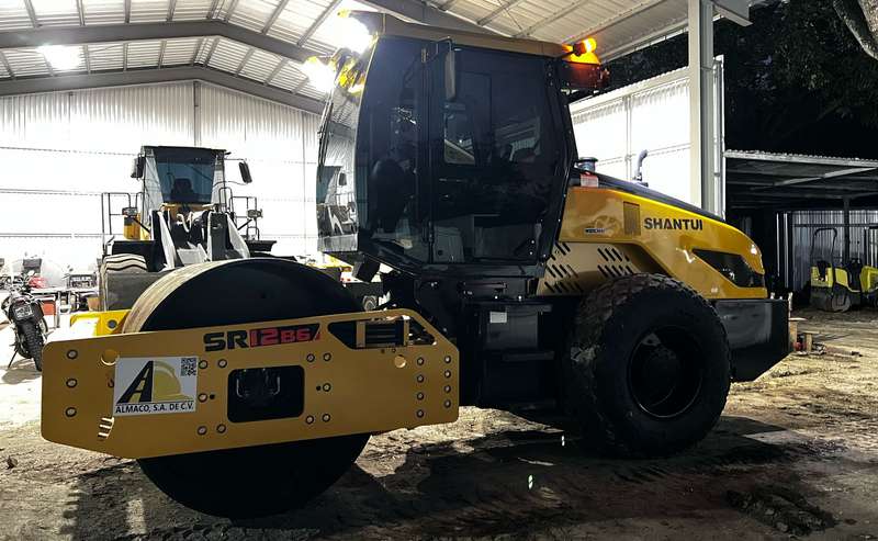 Rodo compactador Shantui SR12-B6